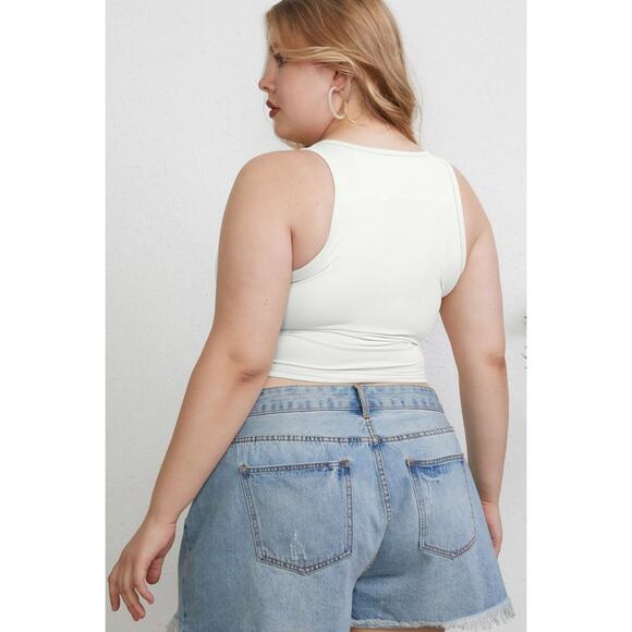 Everyday Crew Neck Slim Tank - Picture 6 of 7